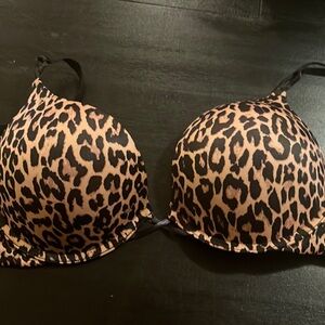 Victoria’s Secret 34 C